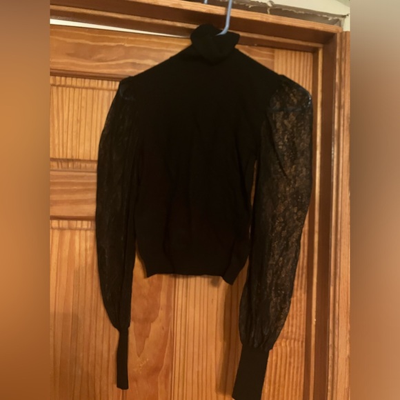 Lace top - Picture 4 of 8